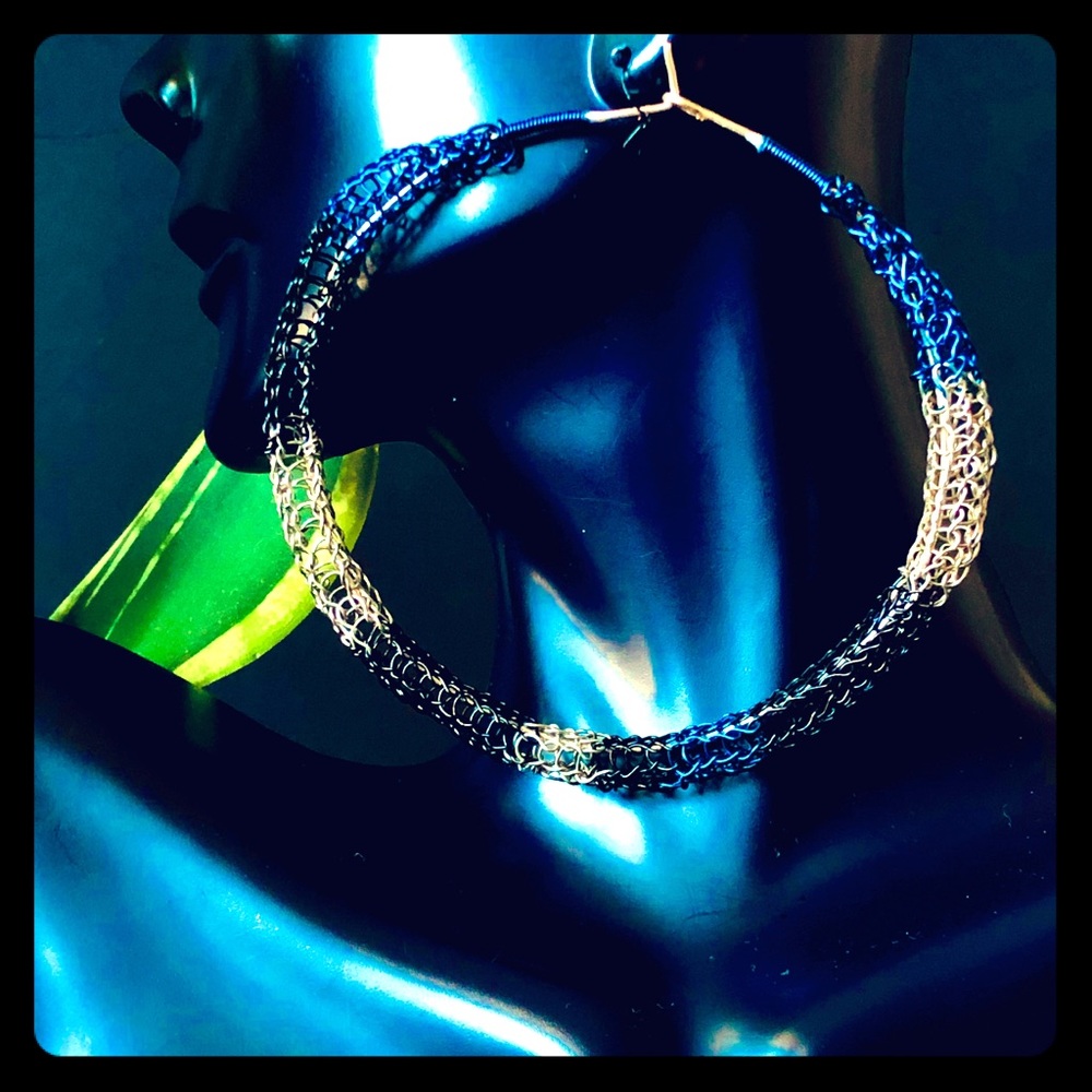 2.75” Lightweight Color Block Wire Hoops Earrings